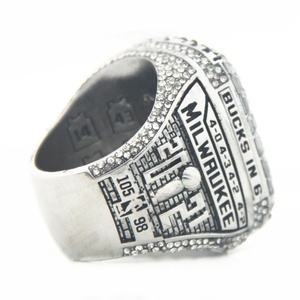 Linghu 2021 personnalisé hommes jeunesse sport basket-ball réplique anneaux affichage <span class=keywords><strong>boîte</strong></span>-cadeau classique avec <span class=keywords><strong>Milwaukee</strong></span> Bucks championnat - Product Image 5