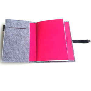 Diario con cubierta de fieltro de lana gris, diario de viaje, planificador de viaje, cuaderno con bloqueo USB - Product Image 2