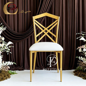 Silla de Hotel Moderna de Metal Dorado con Respaldo Cruzado y Patas Cónicas, Cojín Blanco, Muebles Comerciales para Interiores - Product Image 3