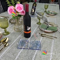 Soporte de exhibición de vino de lucita estilo Toile francés, personalizado para regalo de Bar Mitzvah, boda, o festividades judías.