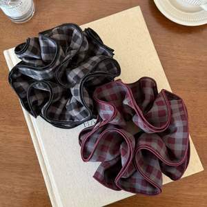 Coleteros de Tela de Cuatro Capas de Lujo para Mujeres y Niñas, Coleteros con Patrón a Cuadros en Oferta, Lazos para el Cabello con Agarre Seguro - Product Image 2