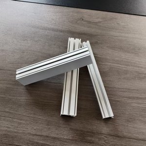 Système <span class=keywords><strong>de</strong></span> canalisations PVC dissimulées sans boulons pour une installation CVC au design épuré - Product Image 1