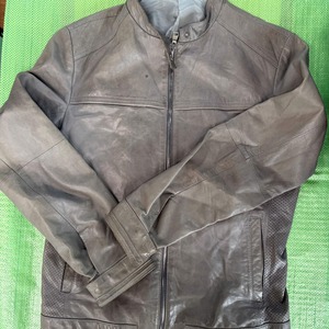 Chaqueta de cuero usada para mujer, ropa usada, chaqueta de cuero para mujer, ropa usada, chaqueta de cuero para mujer, segunda mano clasificada - Product Image 1