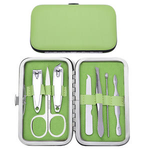 Lot de 7 outils de manucure professionnels en acier au carbone avec lime et coupe-ongles pour usage domestique et quotidien - Product Image 1