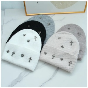 Bonnet en tricot de fourrure de lapin angora pour <span class=keywords><strong>femme</strong></span>, motif croisé, chaud, couleur unie, pour l'hiver, nouvelle tendance - Product Image 1