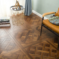 Plancher multicouche en bois massif de chêne fumé brossé Résistant à l'humidité Maison Vintage Artistique Versailles Parquet Plancher en bois composite