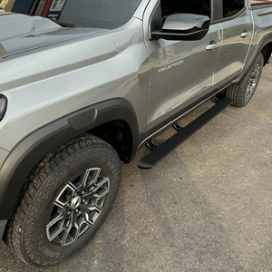Estribos Eléctricos con Iluminación LED de Colores para Chevrolet Silverado 2019-2025 - Product Image 4