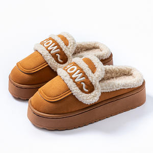 Nouvelles pantoufles d'intérieur confortables pour femmes, doublées polaire, avec fermeture Velcro, collection hiver 2025 - Product Image 5