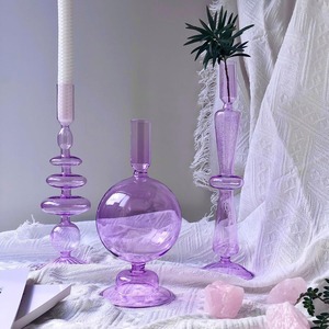 Portavelas de vidrio giratorio irregular Portavelas de vidrio geométrico de color Centro de mesa - Product Image 6