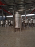 Cuves de fermentation de vin commerciales SUS304 de haute qualité Réservoir de fermenteur de vin 1000L à 10000L pour système de brassage