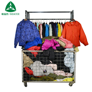 เสื้อแจ็คเก็ตขนเป็ดมือสองสำหรับผู้หญิง น้ำหนัก 100 กก. เสื้อผ้าฤดูหนาวในยุโรป-เสื้อผ้าใช้แล้ว - Product Image 2