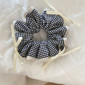 Arc à carreaux noir et blanc vintage coréen avec grand bandeau pour cheveux - Product Image 4