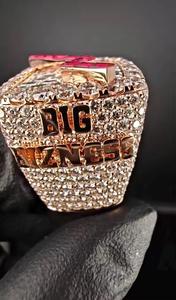 แหวนโมอิสซาไนต์เงินแท้ 925 ดีไซน์หรูหรา โดดเด่น สำหรับทุกเพศ พร้อมดีไซน์วงแหวนล้อมเพชรแบบพิเศษ ทนทาน ใส่ได้ทุกวัน เหมาะสำหรับโอกาสพิเศษ - Product Image 5