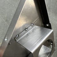 Pièces de quincaillerie en acier soudées sur mesure, soudage MIG, découpe au laser, meulage, assemblage, service de fabrication