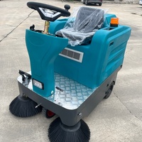 Machine de balayage routier à haute aspiration avec un seul ventilateur, filtre industriel bloquant efficacement les minuscules particules en suspension
