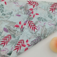 En stock, quantité limitée : Tissu en voile de coton élégant de haute qualité, en fil flammé, respirant, imprimé feuilles et fleurs, pour robe.