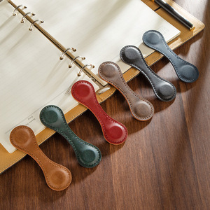 Qlychee Custom Leather Bookmarks Magnetic Book Clip Decorative Modern Design Durable 10x3cm Multi-Functional Reusable Multiple
