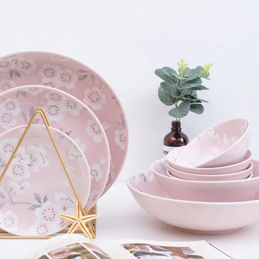 Hotel or Home Ceramic Porcelain Japanese Style Pink Round Dinnerware Set with Sakura Design Romantic Tableware Dinner Plates