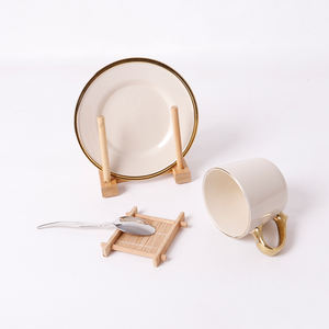 EKA Kit de tasses à café et à thé et soucoupes en céramique de luxe et moderne avec logo personnalisé, grès doré fait à la main - Product Image 4