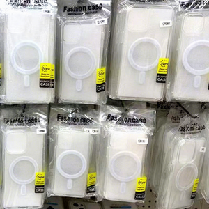 XP1184 Coques de téléphone transparentes rigides en TPU+PC de haute qualité en gros pour 16promax 16plus 16pro 16 15Promax 17promax 17 avec aimant - Product Image 6