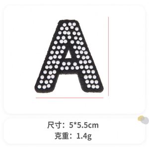 แผ่นปะติดผ้าคุณภาพสูงรักษ์โลก ขนาด 4.6x4 ซม. สำหรับตกแต่งหมวก DIY ลายเพชรขาว ตัวอักษรสีดำ - Product Image 5