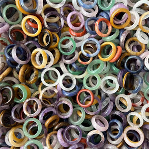 Anelli in Cristallo Naturale Intagliato all'Ingrosso, Anelli Misti in Quarzo, Pietre Preziose in Vendita - Product Image 4