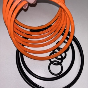 Duurzame Center Joint Seal Kit voor <span class=keywords><strong>Kobelco</strong></span> <span class=keywords><strong>SK135</strong></span> Graafmachine Draaikrans Reparatieset NBR FKM Viton Hoge Druk - Product Image 1