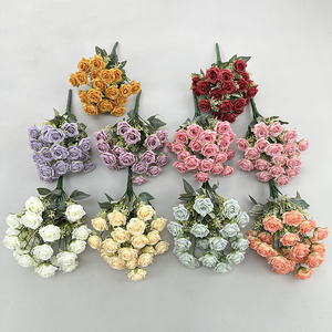Fiori Artificiali di Seta all'Ingrosso, 24 Teste di Rose Felici di Alta Qualità per Decorazione d'Interni - Product Image 1
