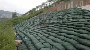 Sac géotextile, géosac, chaussette anti-sediments non tissée pour le contrôle des sédiments et de l'érosion dans les applications de construction ou d'aménagement paysager - Product Image 6