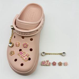 Groothandel Pvc Schoen Bedels <span class=keywords><strong>Eva</strong></span> Slippers Ornamenten Met Bijpassende Decoratie Kaarten Druppelen Plastic Schoen Accessoires Decoraties - Product Image 5