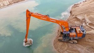 HITACHI EX1200-7 en vente Occasion en bon état avec 1800 heures de travail Excellent prix sur les composants principaux - Boîte de vitesses - Product Image 3