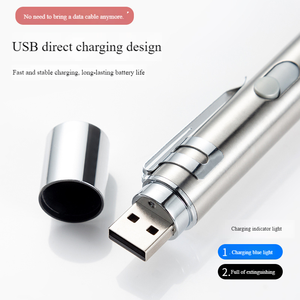 多様なパターンで回転する金属製レーザーポインター 猫用おもちゃ インタラクティブプレイ USB充電式 耐久性 室内ペットアクティビティセッション - Product Image 6