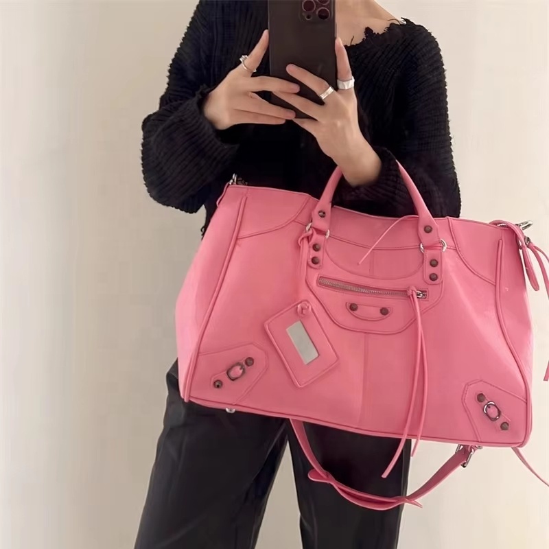 Sac à Main Vintage Y2K En Cuir Baby Pink - Occasion Très Bon état, Fermeture éclair, Marque Inconnue, Style Porté Main