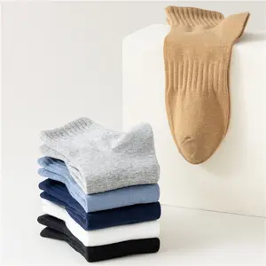 Erkek spor çorapları penye pamuk düz renk İpli beyaz ter emici basit çorap
