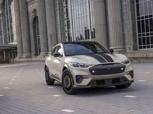 <span class=keywords><strong>Mustang</strong></span> Mach-<span class=keywords><strong>E</strong></span> SUV haute performance |   Puissance électrique et style emblématique pour les amateurs d'aventure - Product Image 6