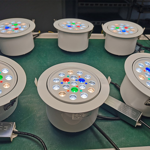 Hiện đại <span class=keywords><strong>RGB</strong></span> mix <span class=keywords><strong>Led</strong></span> <span class=keywords><strong>Downlight</strong></span> cho sử dụng trong nhà xoay Vàng Spotlight cho cửa hàng đồ trang sức nhôm điều khiển từ xa Trắng ấm trắng - Product Image 5