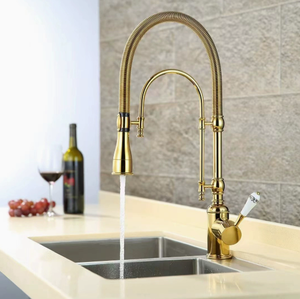 Fregadero de Cocina Europeo de Titanio Dorado, Grifo Giratorio con Doble Salida de Agua y Rociador de Agua Fría y Caliente - Product Image 3
