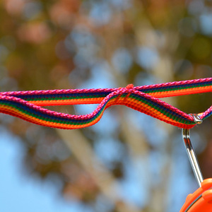 Corde à linge extérieure arc-en-ciel à double couche, équipement de camping multifonctionnel avec conception à crochet pour le séchage des vêtements - Product Image 2