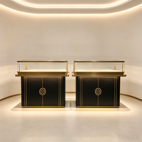 Vitrine à bijoux moderne avec plateau en verre, comptoir d'exposition de montres pour centre commercial, kiosque de luxe noir et or en acier inoxydable avec rangement