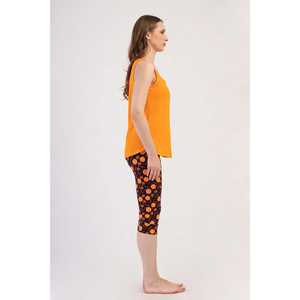 Traje Capri con Falda Ancha y Cuello Redondo LYC para Mujer, con Puños Ovalados y Leggings - Product Image 3