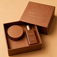 Boîte cadeau en papier rigide avec logo imprimé personnalisé pour l'emballage de produits de soin de la peau et du corps, avec doublure en mousse EVA