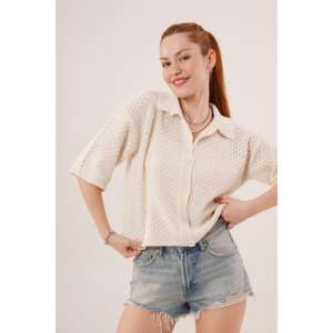 เสื้อคาร์ดิแกนผู้หญิงแบบขายส่ง แขนสั้นครึ่งแขน ติดกระดุม ดีไซน์เปิดไหล่ - Product Image 4