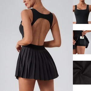 Robe de Sport Musulmane Scolaire de Tennis avec Short pour Filles - Product Image 1