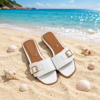 Sandales plates décontractées en cuir pour femme, confortables et abordables, style babouche avec dessus découpé au laser, sandales plates tendance pour femme