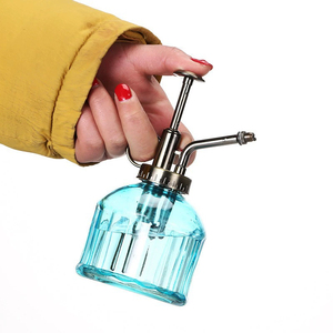 Pulvérisateur de <span class=keywords><strong>jardin</strong></span> Vintage européen de haute qualité nouveau Design arrosoir à grains verticaux verre coloré PP matériel énergie électrique - Product Image 3