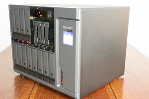 Servidor NAS QNAP TVS-H1688X Tower 16, Servidor de Red de Gran Capacidad con Seis Núcleos - Product Image 3