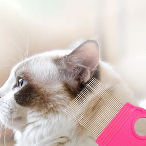 Peine para Eliminar Piojos de Mascotas NiBao con Lupa, Dientes de Metal Fino, Peine de Aseo para Mascotas, Peine de Limpieza para Perros y Gatos - Product Image 4