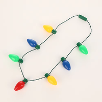 Kalung Natal LED Populer Tahan Lama Unik 7 Lampu Bercahaya 2*Baterai CR1220 Bahan ABS/PVC Dekorasi Pesta Festival Natal