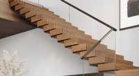 Escalier superposé moderne de luxe en verre, bois et métal