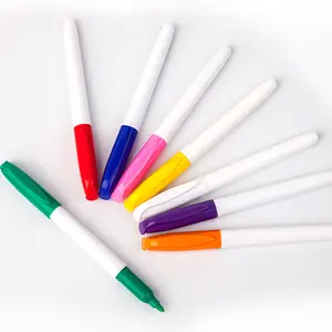 Rifornimento all'ingrosso della fabbrica 12 pennarelli per pennarelli liquidi cancellabili bagnati personalizzati a 12 colori per pennarelli a LED